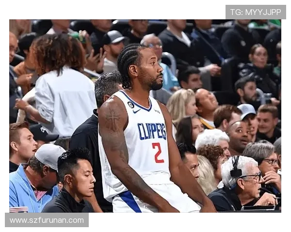 伦纳德砍下15分助快船轻松战胜国王队全队表现出色迎来胜利